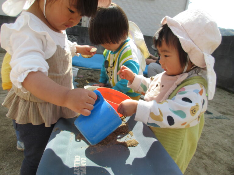 楽しくあそんでいるよ（１歳児）