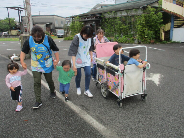 避難訓練、逃げるよ～！！